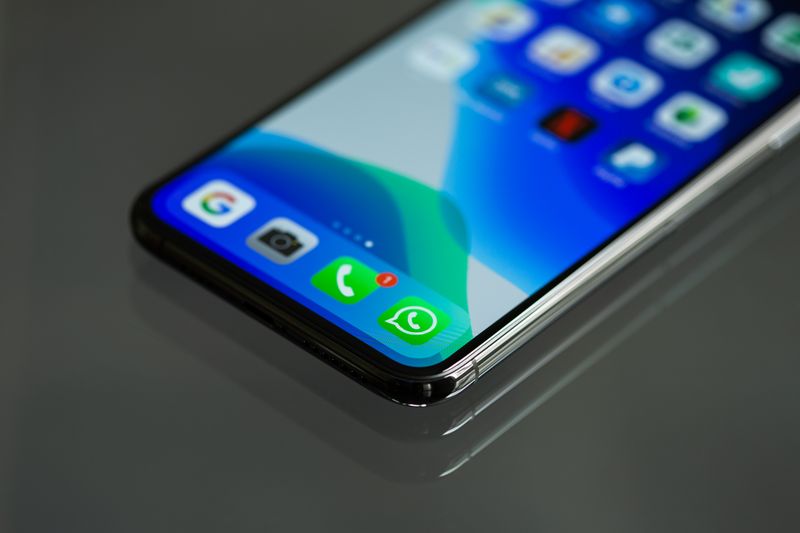 Akıllı telefonda işletme bildirimleri — WhatsApp tıklamaları ve form lead takibi